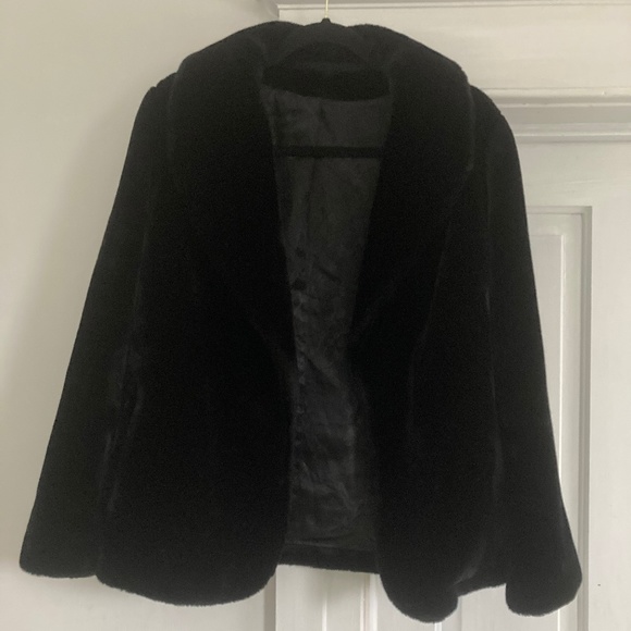 Black Velvet Evening/Opera Jacket - Picture 4 of 4